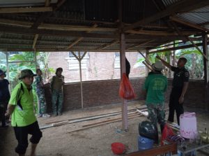 Dandim 1420/Sidrap Cek langsung Pengerjaan RTLH Di Desa Batu Pitu Riase