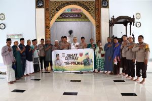 Safari Jumat, Kapolres Palopo Dengar Curhat Jamaah Masjid Quba