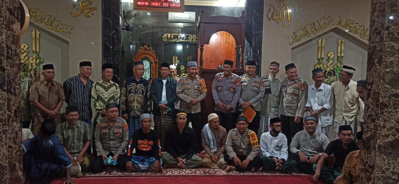 Safari Subuh di Masjid Miftahul Khaer, Kabag Ops Polres Soppeng Sosialisasi Ops Patuh 2023