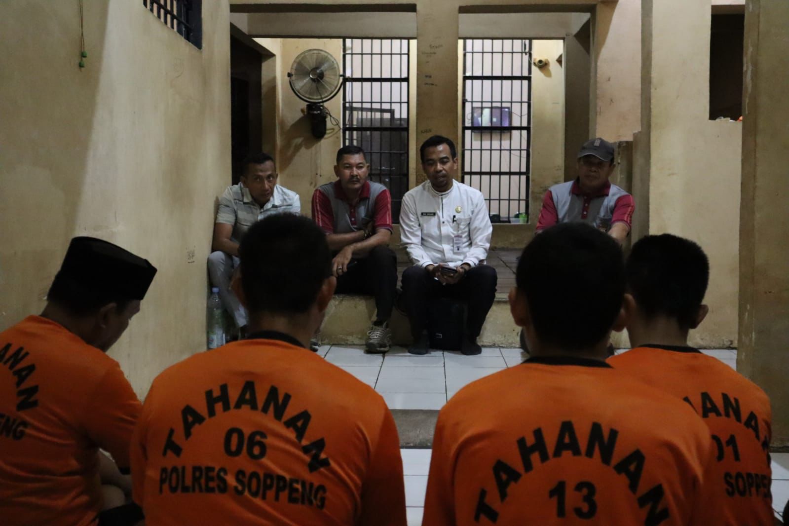 Polres Soppeng Berikan Pembinaan Rohani Kepada Penghuni Rutan