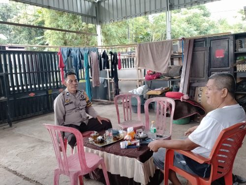 Ini Pesan Bhabinkamtibmas Polsek Tempe Polres Wajo Saat Sambangi Warga Binaannya