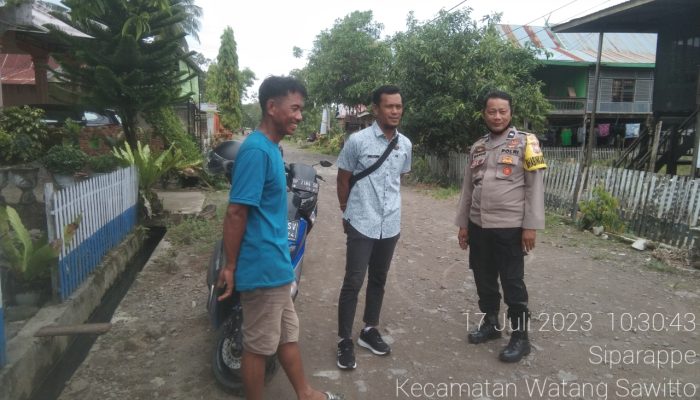 Bhabinkamtibmas Kelurahan Siparappe Polsek Watang Sawitto Sambangi Warga Binaannya