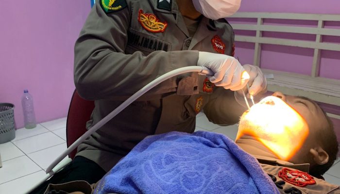 Personil Polres Pinrang melakukan Pemeriksaan Kesehatan Gigi dan Mulut