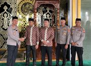 Kapolres Soppeng Melepas Secara Simbolis Personil yang Menerima Hadiah Berangkat Umroh