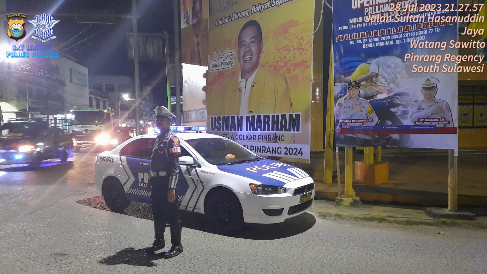 Wujudkan Kamseltibcarlantas, AKP Agussalim Lakukan Patroli Blue Light di Wilayah Hukum Polres Pinrang