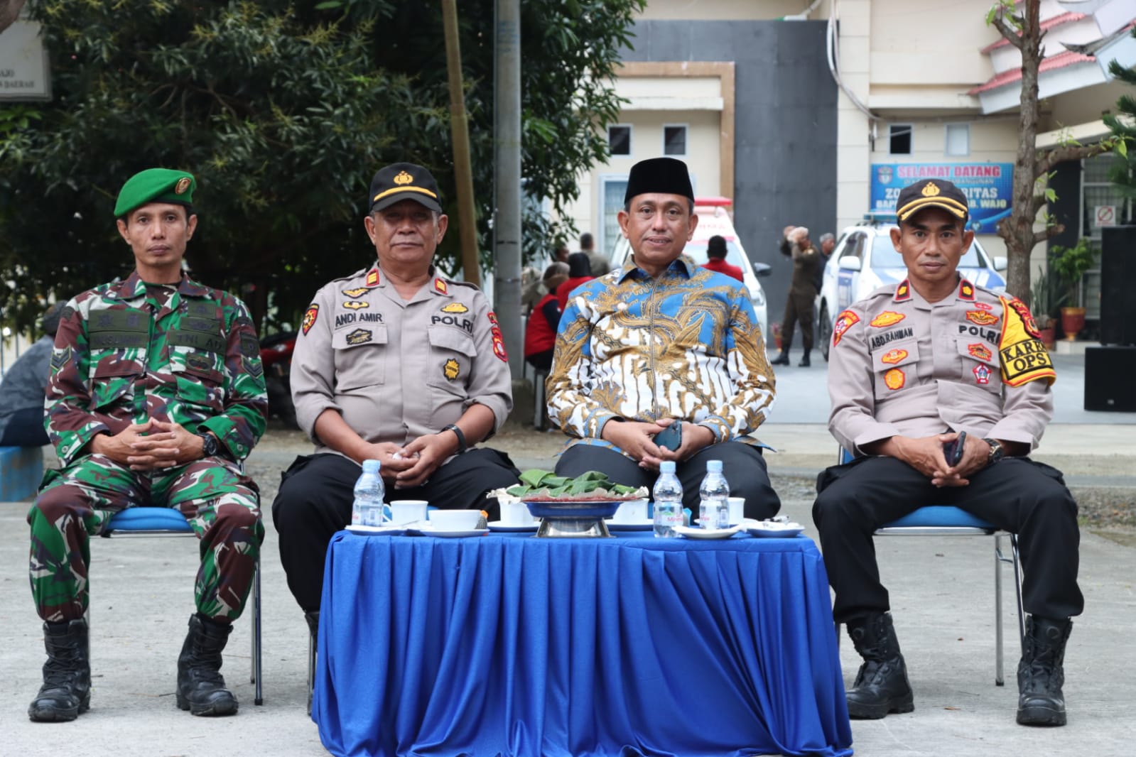 Kapolres Wajo Turunkan Personel Untuk Melakukan Pengamanan Kedatangan Jamaah Haji