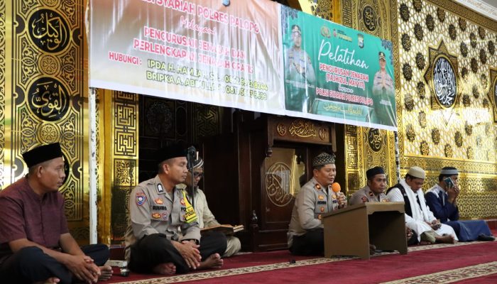 Polres Palopo Gelar Pelatihan Pengurusan Jenazah Di Mesjid HidayatulIkhlas