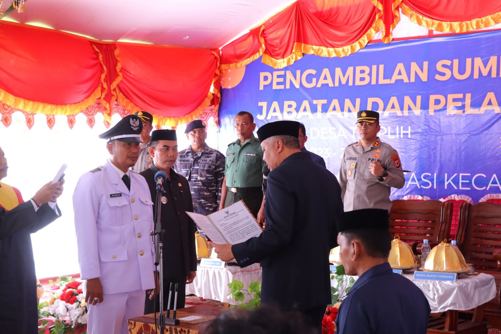 Kapolres Hadiri Pelantikan Kades Terpilih Desa Wiring Tasi Kabupaten Pinrang