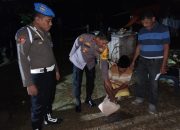 Kapolsek Pitu Riase Polres Sidrap Amankan Sejumlah Botol Bir dan Tumpahkan 10 Liter Tuak Dalam Operasi Pekat Lipu 2023