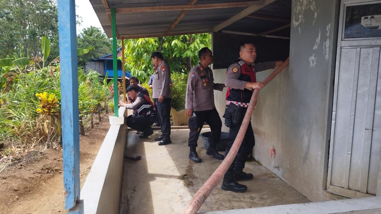 Musim Kemarau, Kapolres Soppeng Intruksikan ke Jajaran Untuk salurkan Air Bersih Ke Masyarakat