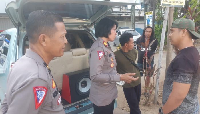 Secara Humanis, Kasat Lantas Polres Gowa Beri Himbauan Kepada Pelanggar Lalulintas