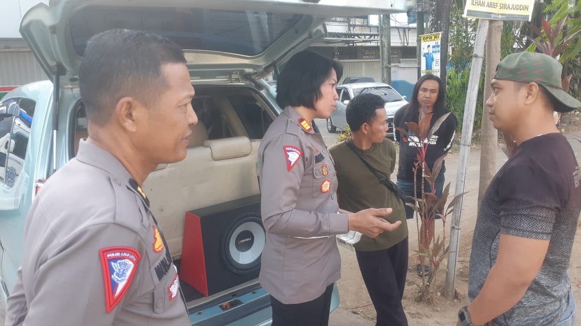 Secara Humanis, Kasat Lantas Polres Gowa Beri Himbauan Kepada Pelanggar Lalulintas