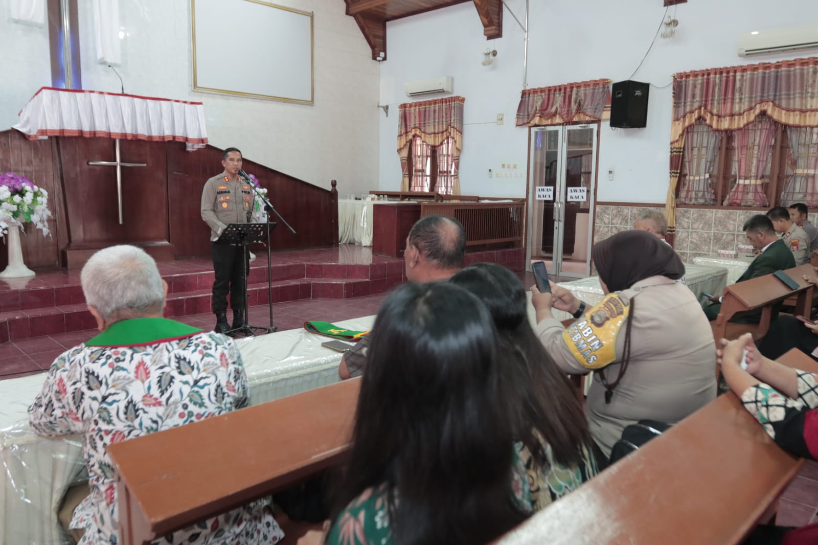 Minggu Kasih, Kapolres Parepare Silaturahmi Dengan Umat Kristiani