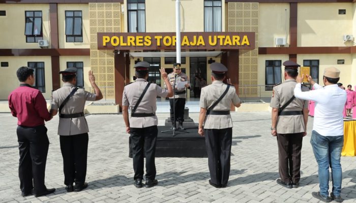 Pimpin Pelantikan dan Sertijab Sejumlah Perwira Polres Toraja Utara, Kapolres : Lakukan Inovasi dan Terobosan