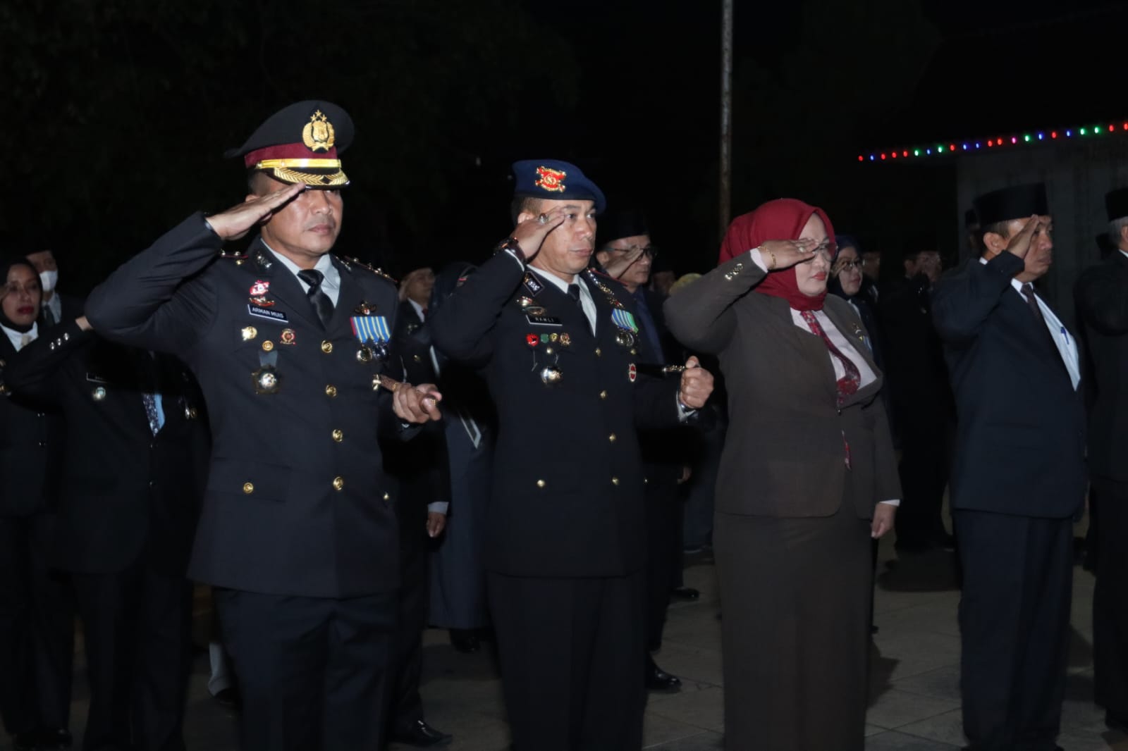 Kapolres Parepare Hadiri Apel Kehormatan dan Malam Renungan Suci di TMP Parepare