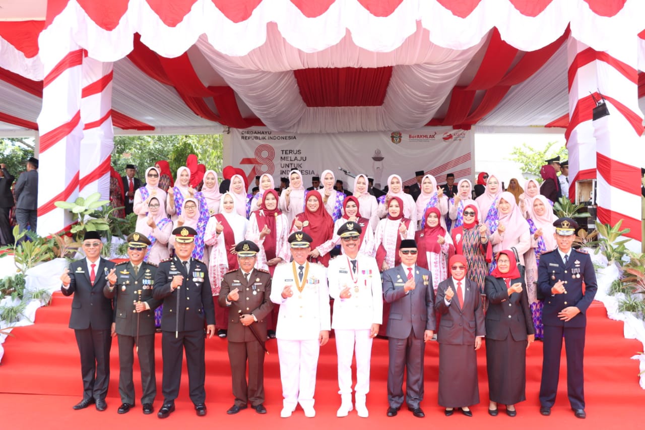 Kapolres Wajo Mengikuti Upacara Peringatan Detik Detik Proklamasi Kemerdekaan RI ke 78 Tahun