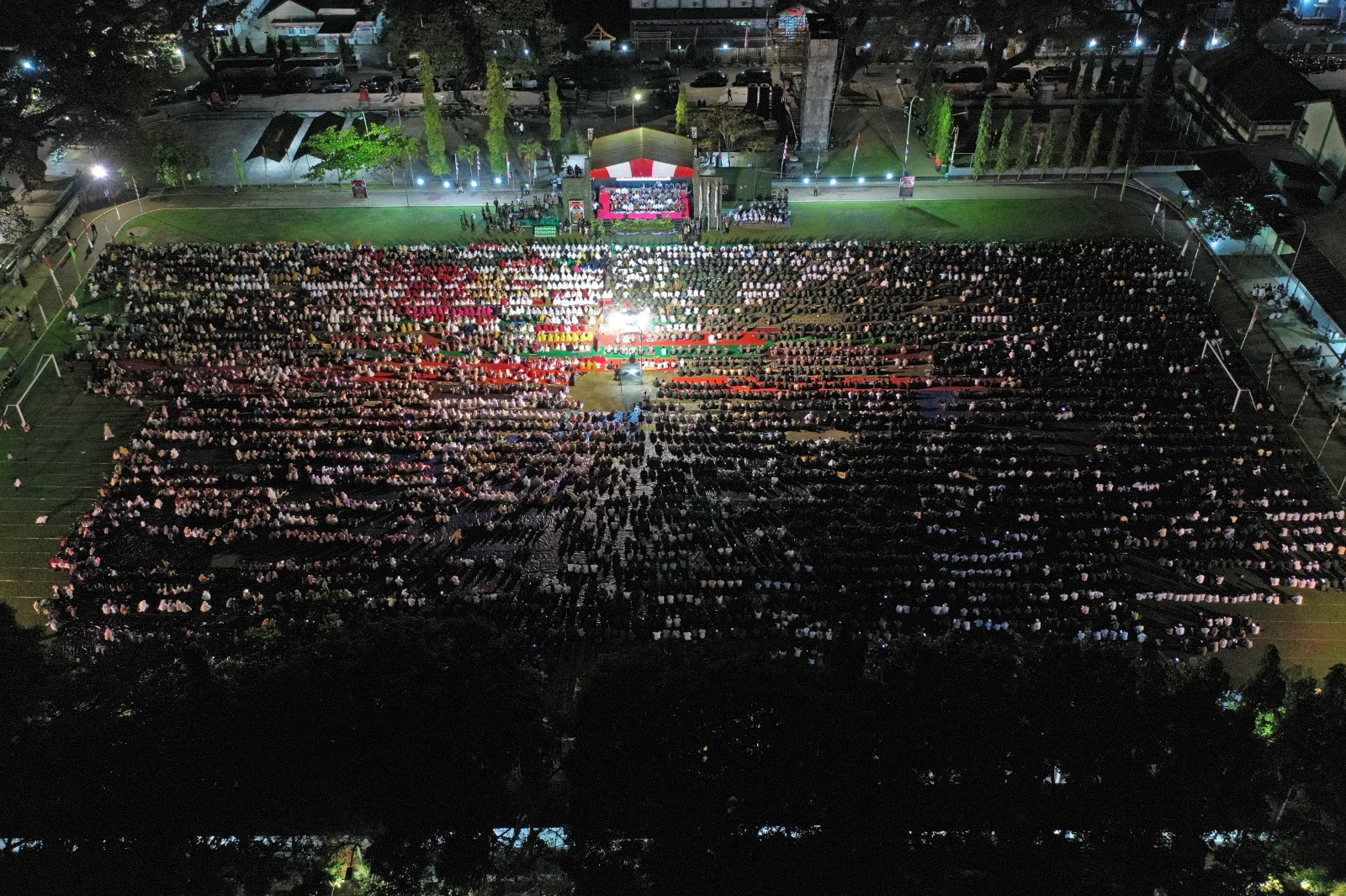 Pecahkan Rekor MURI Dunia, Sujud Syukur Kodam XIV/Hsn Peserta 77.178 Orang Dalam Rangka HUT RI ke-78 Tahun 2023