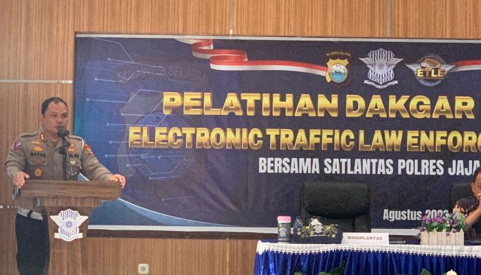 Permantap Implementasi ETLE Mobile Handheld 100 Personel Satlantas 24 Polres Jajaran Polda Sulsel Ikuti Pelatihan