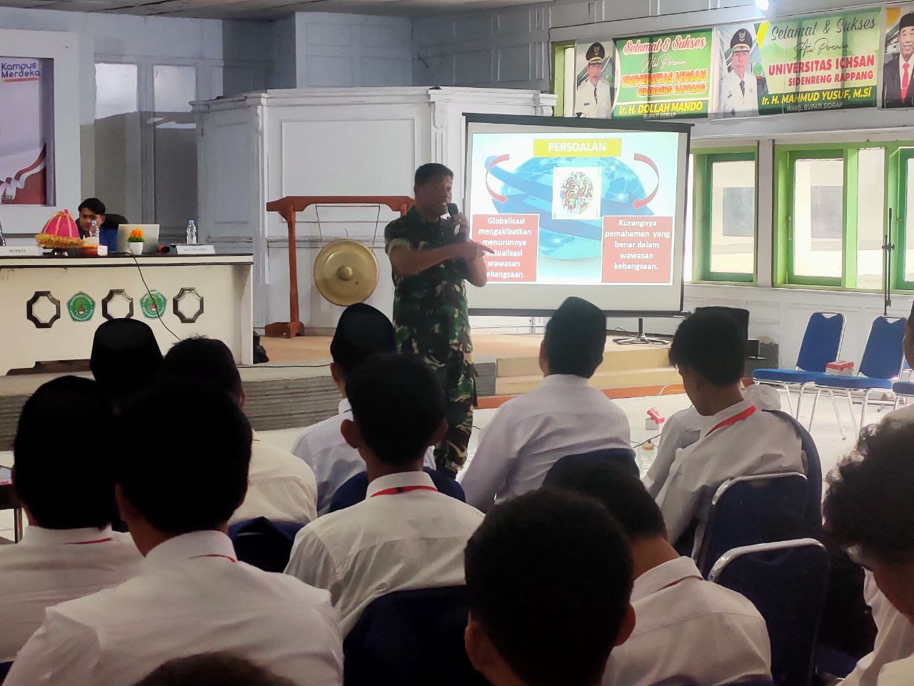 Kasdim 1420 Sidrap Beri Kuliah Umum Wawasan Kebangsaan Guna Terciptanya Generasi Unggul yang Adaktif, Kolaboratif dan Transformatif di Era Society