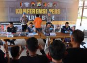 Polres Bone Gelar Konferensi Pers Kasus Pembunuhan di Dusun Bekku Desa Paccing