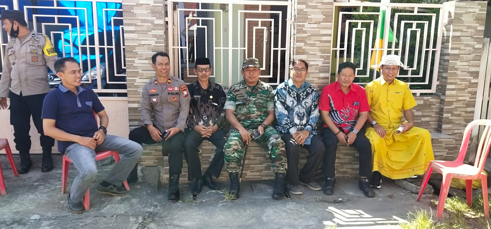 Personil Polres Pinrang Bersama Polsek Watang Sawitto Laksanakan Pengamanan Penahbisan Gedung Gereja Kibaid Jemaat Pinrang