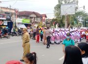 Puluhan Personel Polres Toraja Utara Diturunkan Amankan Lomba Gerak Jalan Kreatif, Drum Band dan Marching Band Rangkaian HUT RI Ke 78