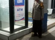 Ciptakan Situasi Kamtibmas Yang Kondusif, Personil Polsek Takkalala Polres Wajo Laksanakan Patroli Blue Light