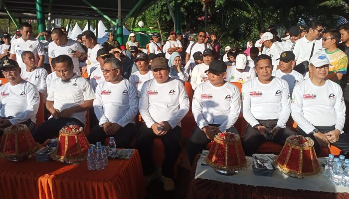 Jalan Sehat Anti Mager Berjalan Lancar , Gubernur Sulsel dan Walikota Parepare Mengapresiasi Pengamanan Polres Parepare