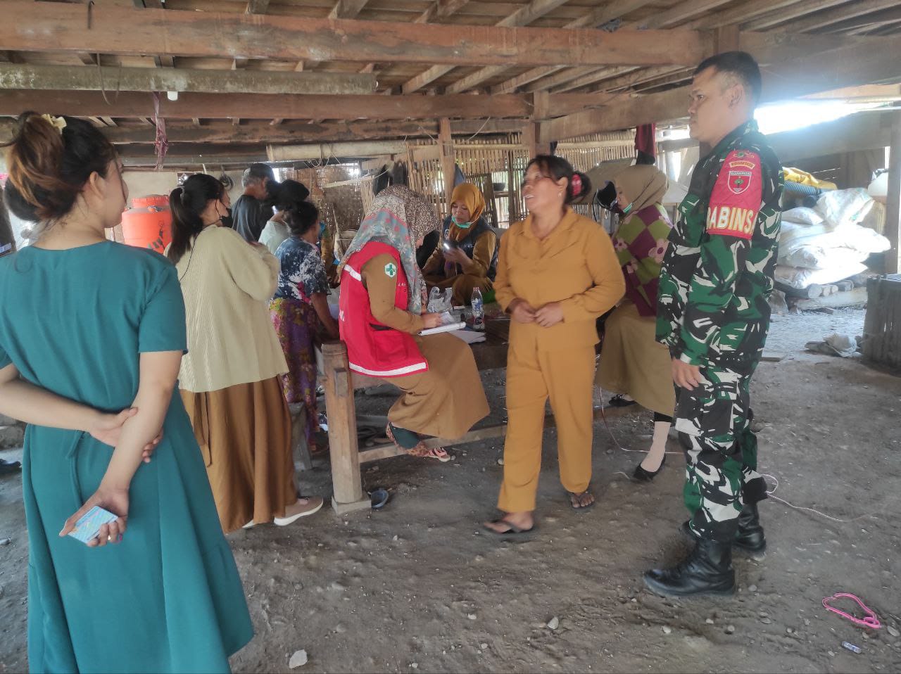 Babinsa Desa Buae, Serma Laka: Pendamping Setia dalam Kegiatan Pos Bindu Lansia