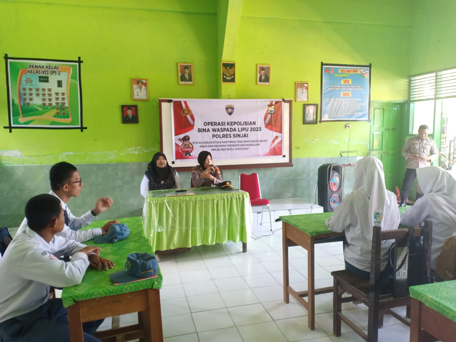 Tangkal Paham Radikal, Polres Sinjai Gelar Operasi Bina Waspada Lipu di Man 1 Sinjai
