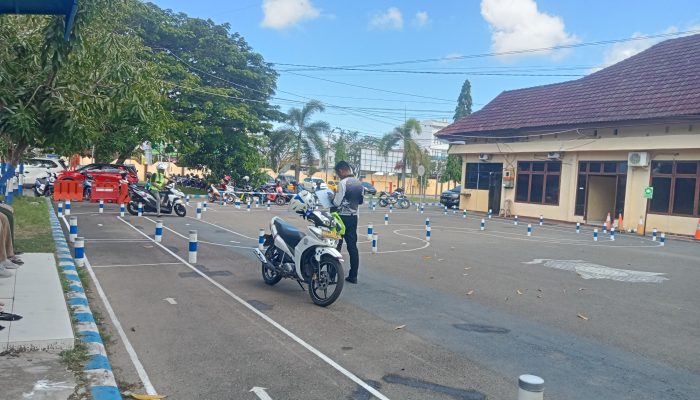 Uji Praktik SIM C Polres Pinrang Sudah Menggunakan Sirkuit Terbaru, Agussalim : Sesuai Perintah Korlantas Polri