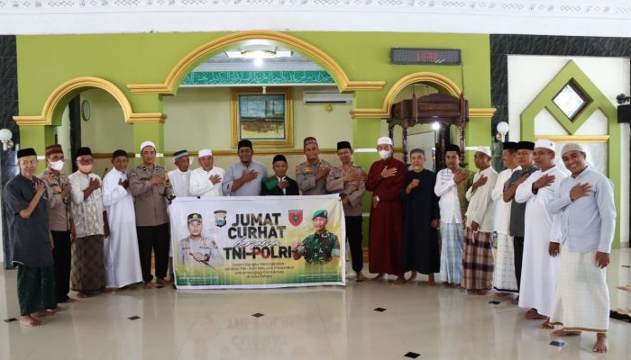 Kapolres Palopo Laksanakan Safari Jumat Di Masjid Al-Jihadi