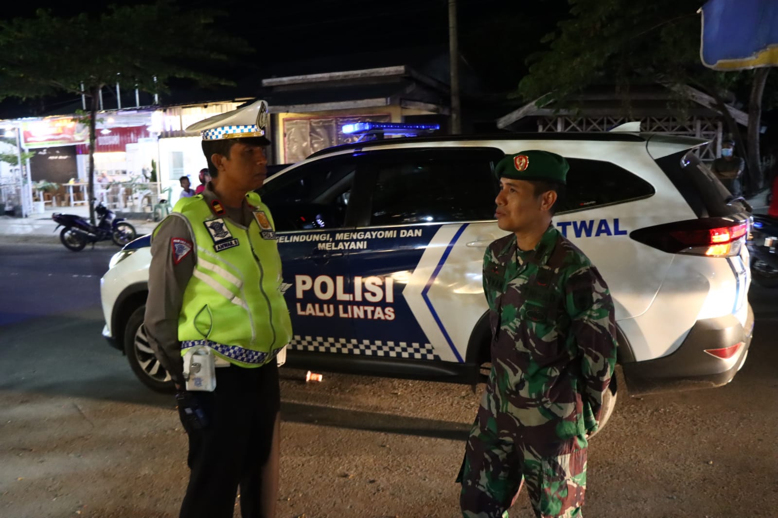 TNI-POLRI 'Mesrah' Di Palopo, ini Perbuatannya !!