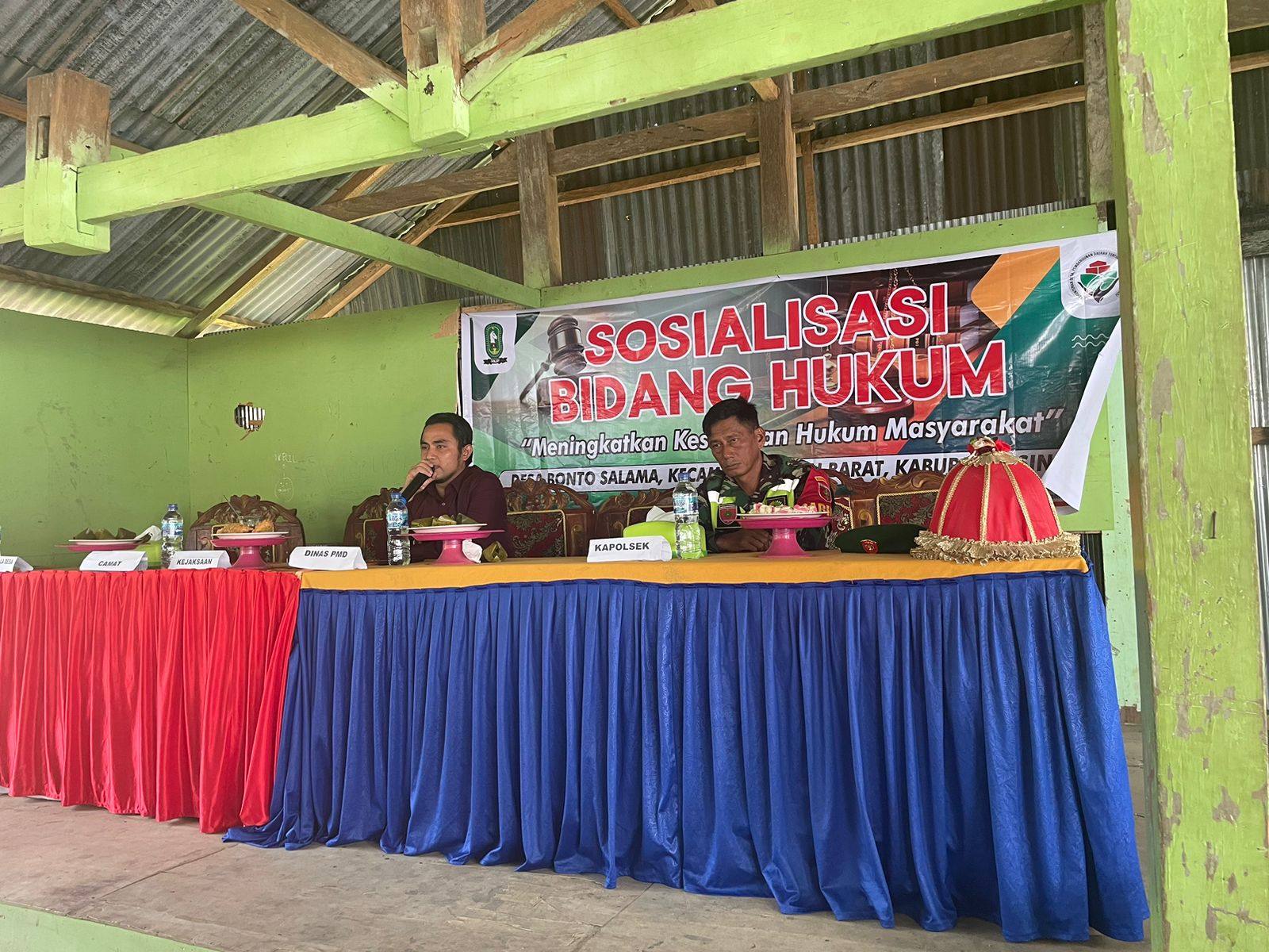 Kanit Tipikor Polres Sinjai Selaku Pemateri Sosialisasi Bidang Hukum di 2 Desa Kecamatan Sinjai Barat