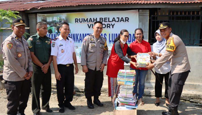 Kapolres Palopo Pimpin Penyaluran Buku Ke Rumah Belajar Victory, Ini Tujuannya