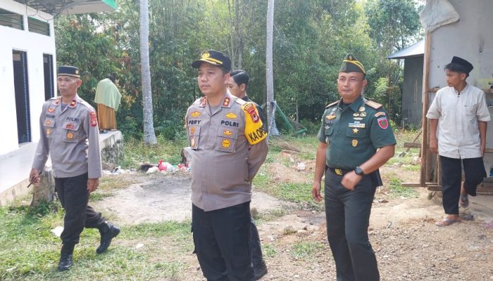Wujud Sinergi TNI-Polri , Kapolres Dan Dandim Sinjai Kompak Menyalurkan Bantuan Air Bersih Ke Pesantren