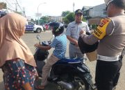 Ops Zebra Pallawa 2023, Kasat Lantas Polres Luwu Pimpin Pembagian Helm Dan Pamplet Himbauan