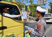Hari ke-4 Ops Zebra Pallawa 2023, Sat Lantas Polres Sidrap Lakukan Kampanye Tertib Lalin Dan Bagi Brosur ke Pengendara