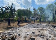 Kapolsek Keera Bersama Anggotanya Datangi TKP Kebakaran Rumah Kebun di Awo
