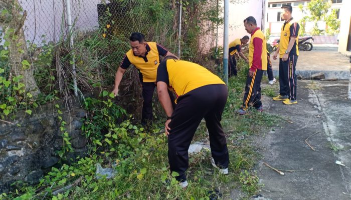 Jum’at Bersih, Wakapolres Sinjai Pimpin Korvei Sekitar Mako Usai Apel Pagi