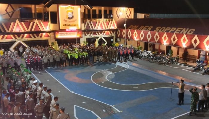 Beri Rasa Aman Kepada Masyarakat, Polres Soppeng Gelar Patroli Skala Besar Bersama TNI dan Pemkab Soppeng