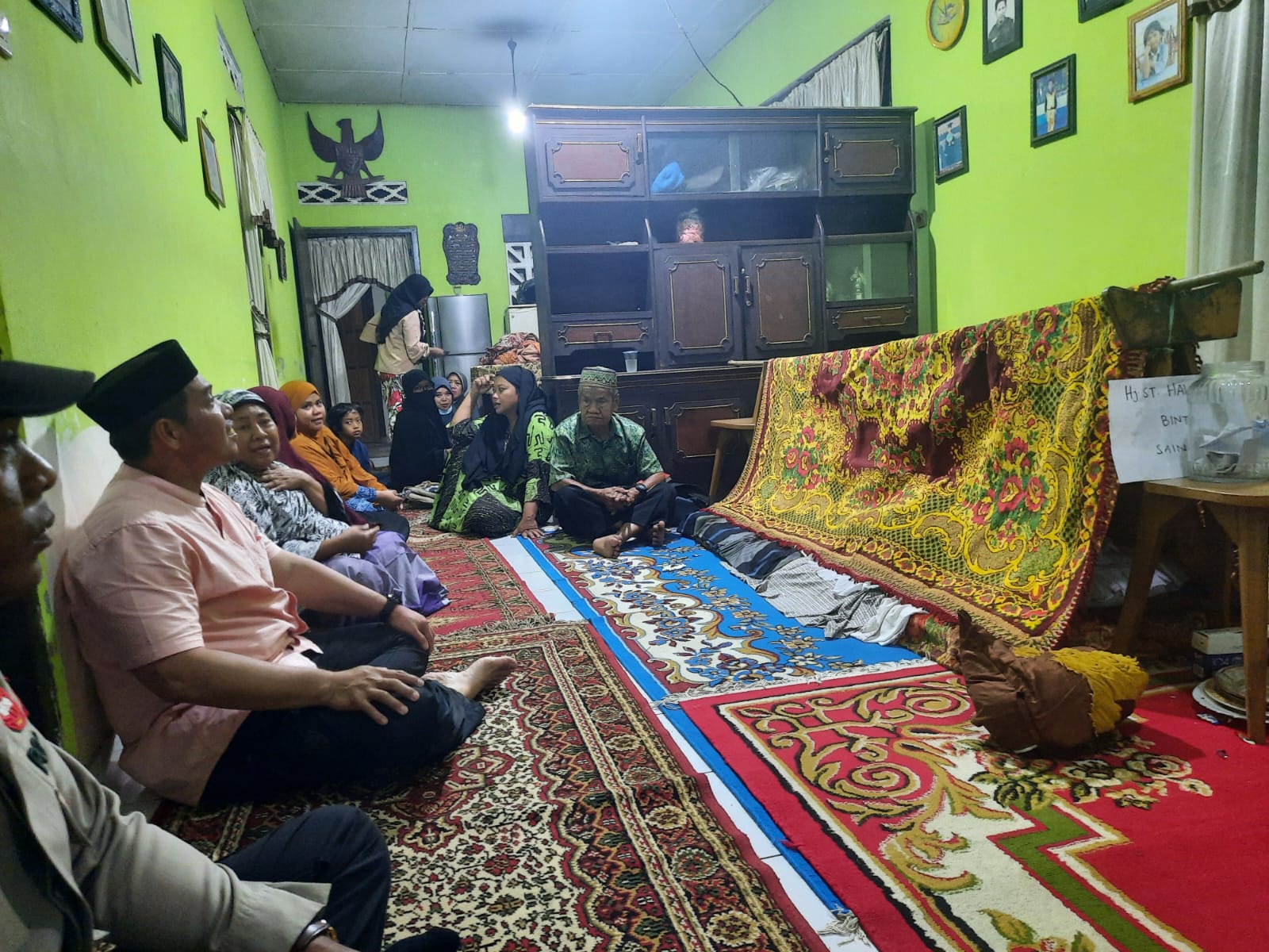 Personil Berduka, Kapolsek Watang SawittoMelayat Kerumah Duka