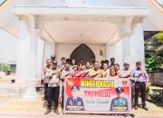 Polsek Pitumpanua Laksanakan Minggu Kasih Di Gereja Protestan Desa Lompoloang