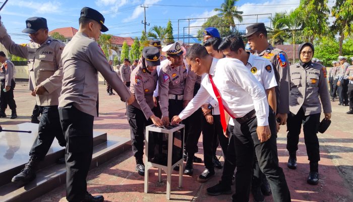 Personel Polres Sinjai Rutin Sisihkan Sedikit Rezekinya Untuk Bantu Sesama