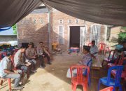 Wujud Kepedulian, AKBP Fery Berikan Bantuan Kepada Korban Kebakaran di Leppang