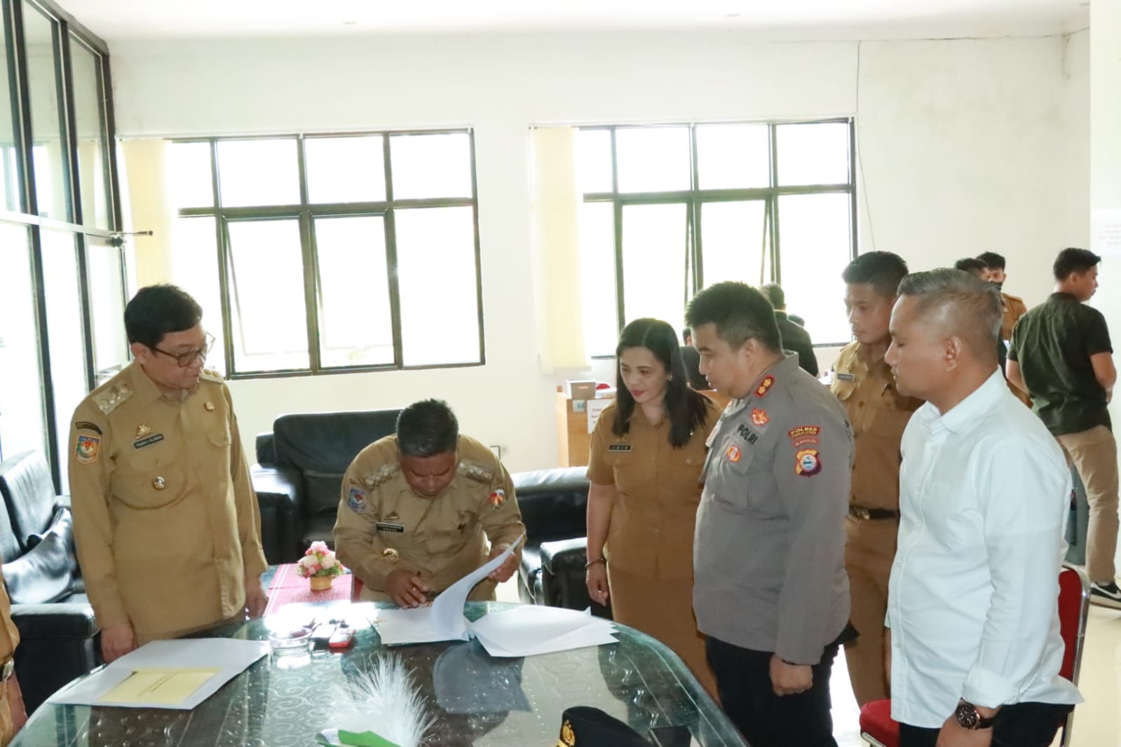 Kapolres Toraja Utara Di Dampingi kasat Narkoba Teken MOU Bersam Pemkab, Ini Isinya