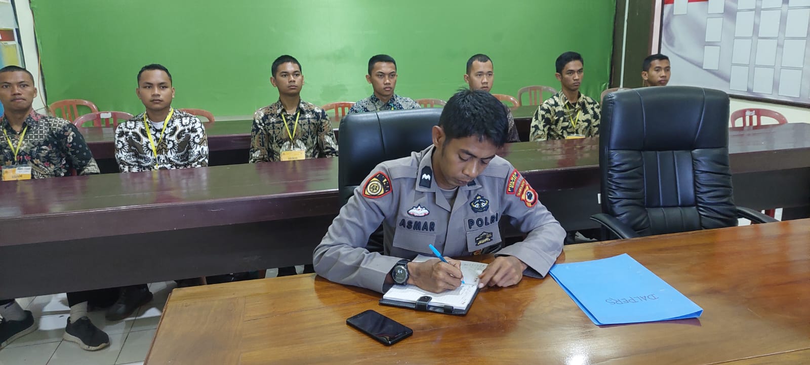 Hari Ke-2 Program Knowledge Sharing Melalui Zoom Meeting, Personel Polres Sinjai Menerima Materi Pencegahan dan Penanganan Konflik Sosial