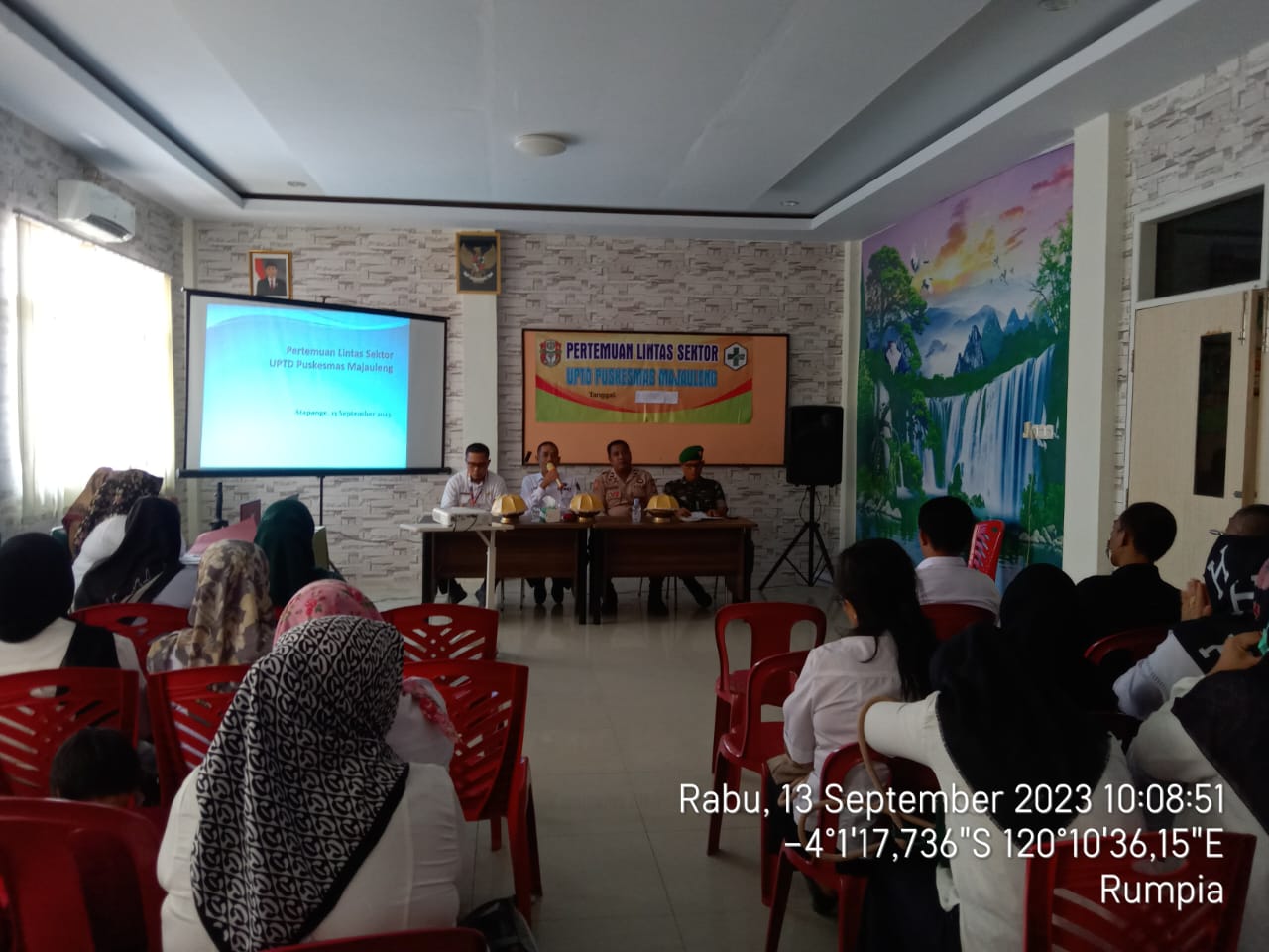 Personil Polsek Majauleng Hadiri Pertemuan Lintas Sektor, ini Yang Dibahas