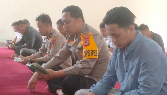 Kapolres Sinjai Pimpin Binrohtal, Yasinan dan Doa Bersama Guna Tingkatkan Iman dan Taqwa Personel