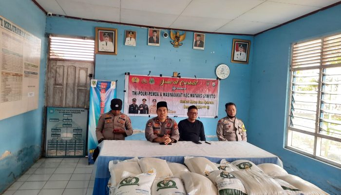 Kapolsek Watang Sawitto Sampaikan ini Saat Jumat curhat Bersama Warga Siparappe